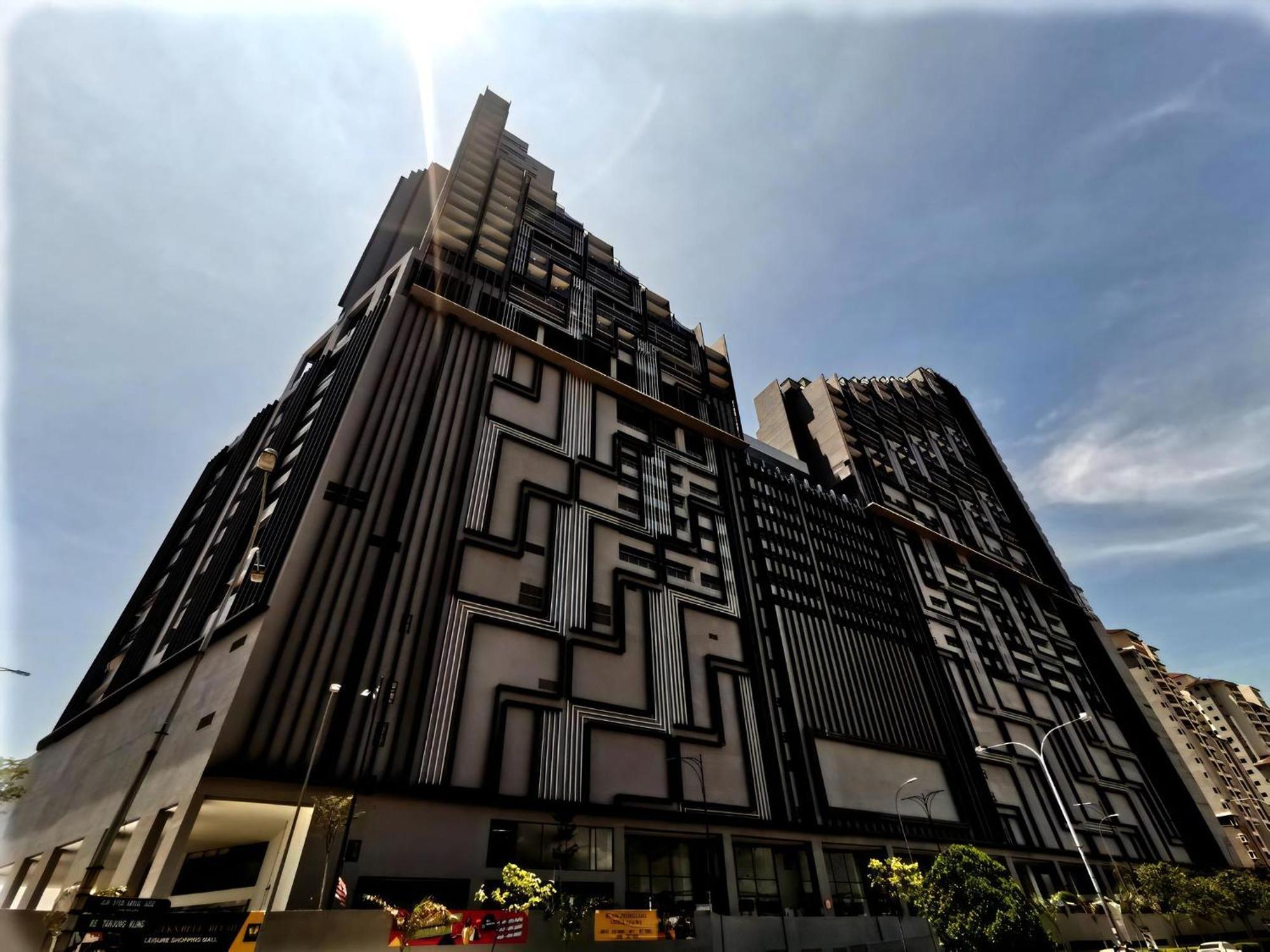 Attic Home Melaka Imperio Residence & Jonker Bagian luar foto